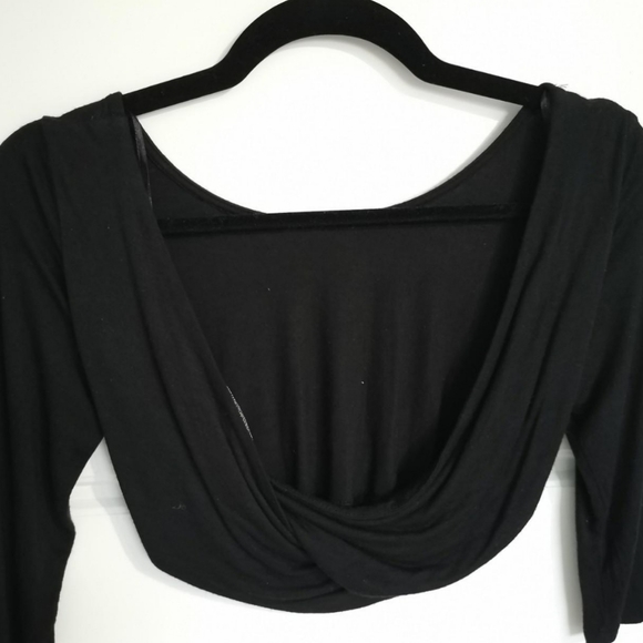 Black cropped shirt - Picture 2 of 3